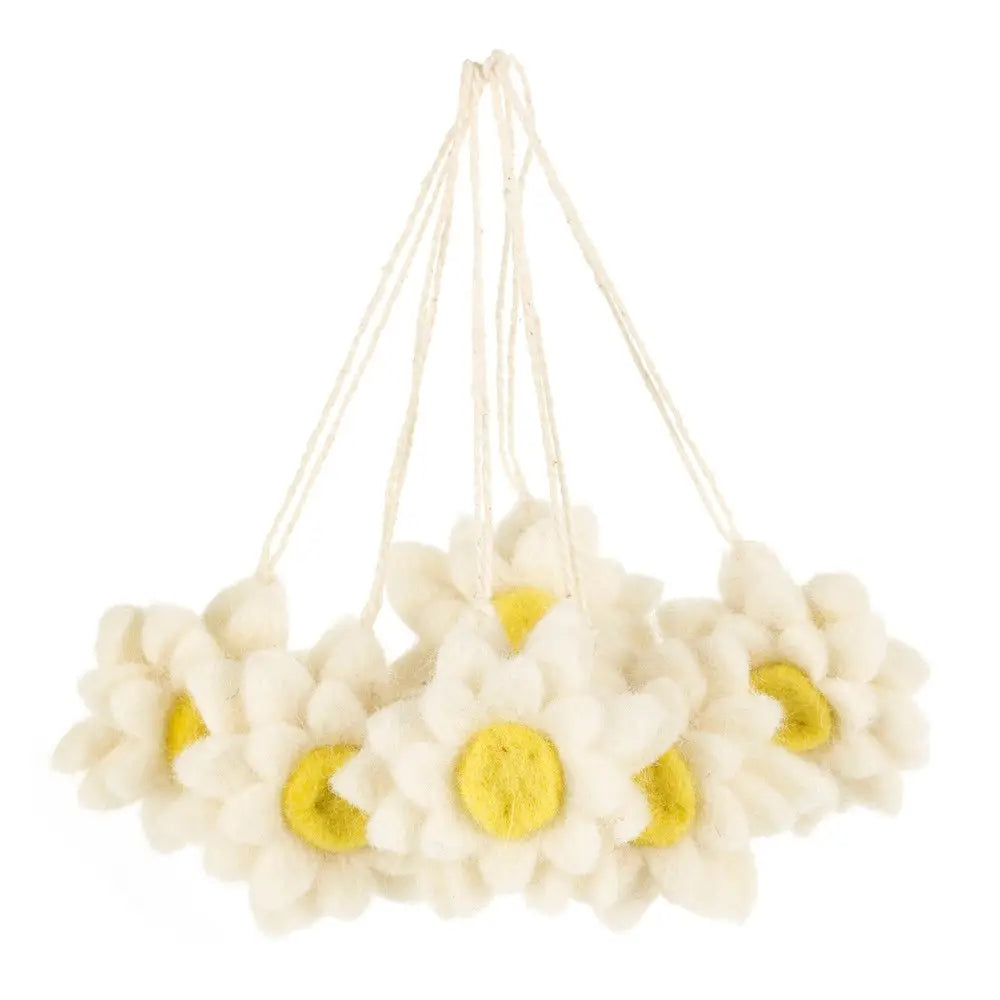 felt hanging daisies