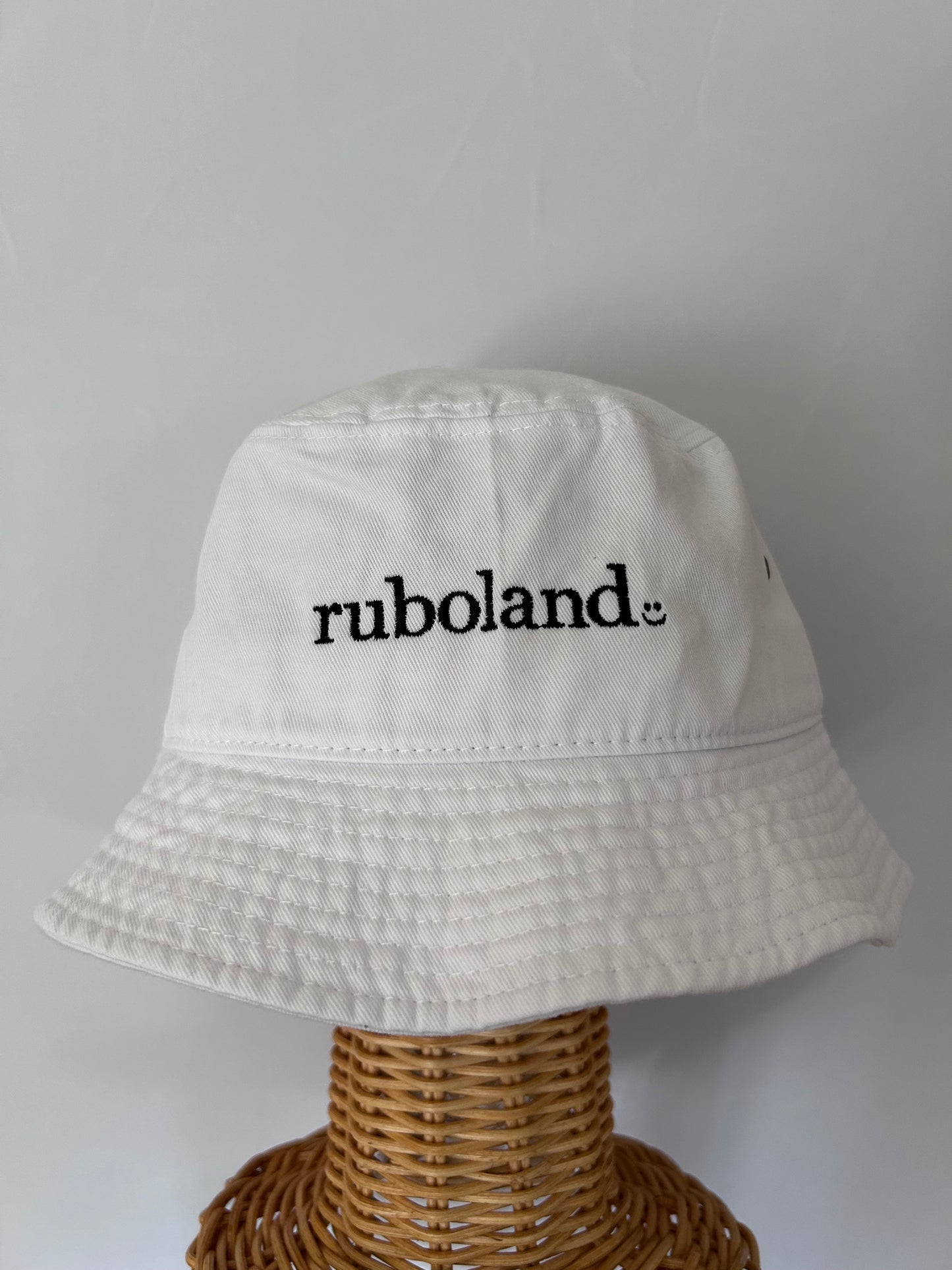 adult canvas bucket hat | white