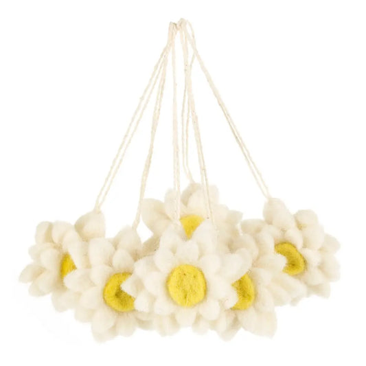 felt hanging daisies