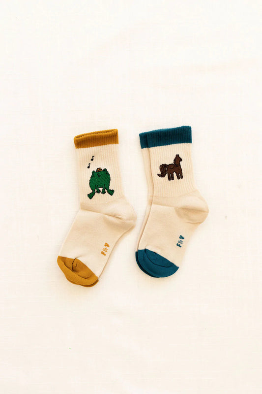 socks | embroidered toad
