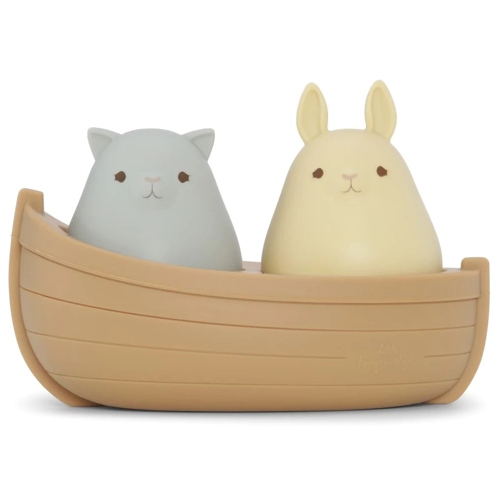 silicone boat toy | fudge
